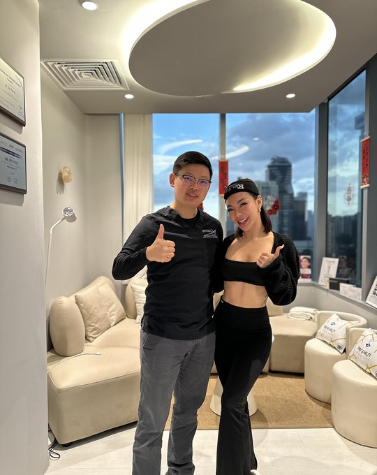 Lee Inge with Dr Sin Yong Singapore