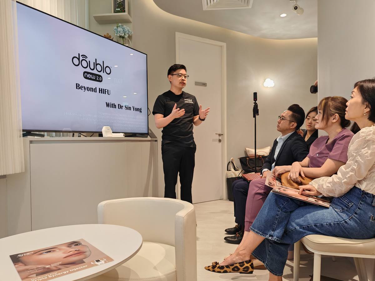 Dr Sin Yong presenting Doublo new 2.0 — Beyond HIFU lecture to attending Singapore physicians, October 2025
